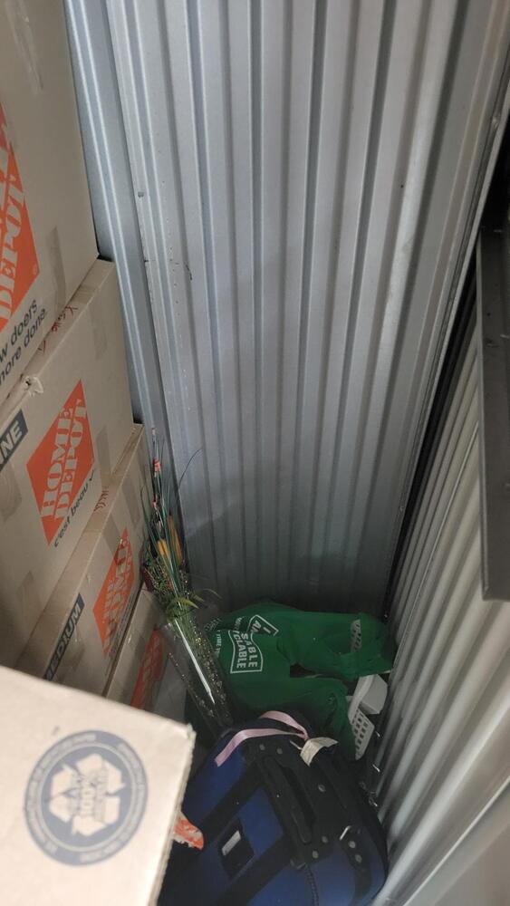 3021 - StorageMart OConnor Drive Toronto  auction IB-6811 30