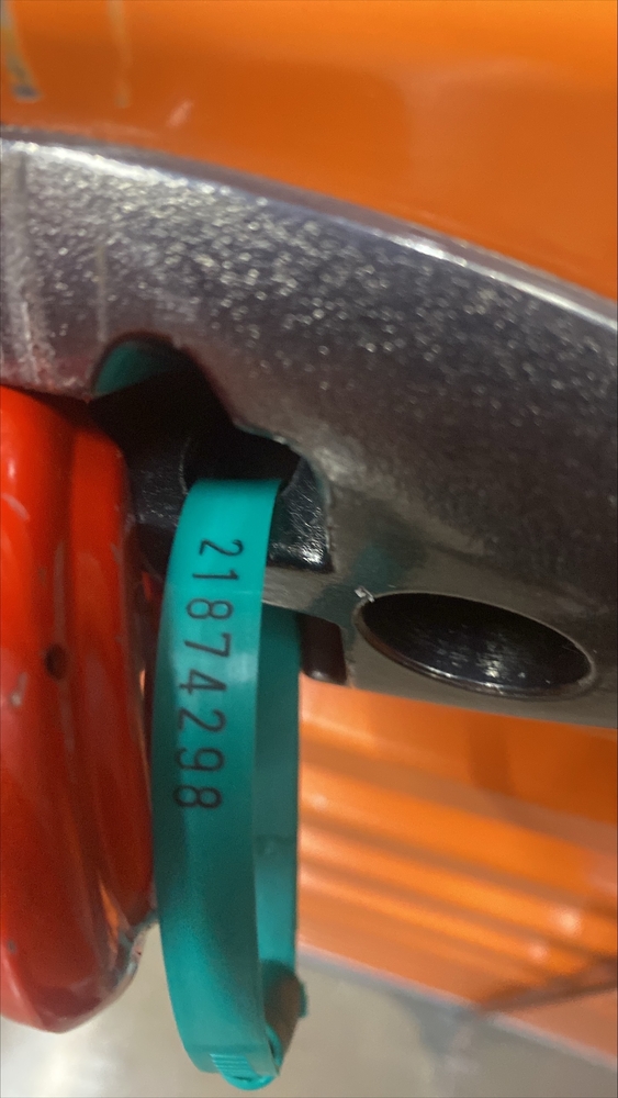 Montreal Mini-Storage - Victoria  auction IB-6057 80