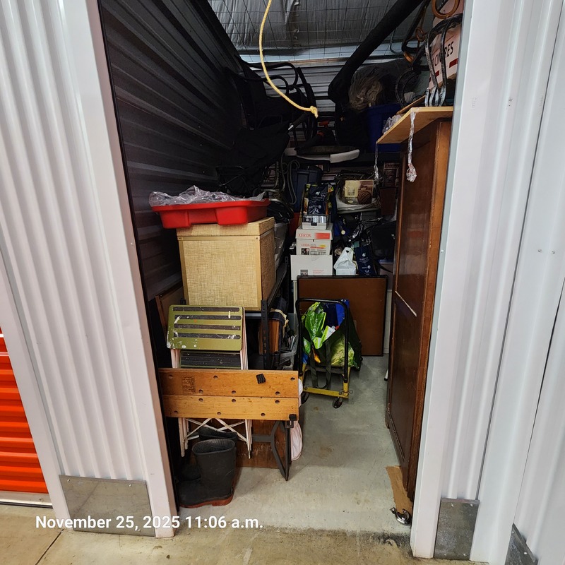 Moving & Storage at Confederation St  auction IB-5419