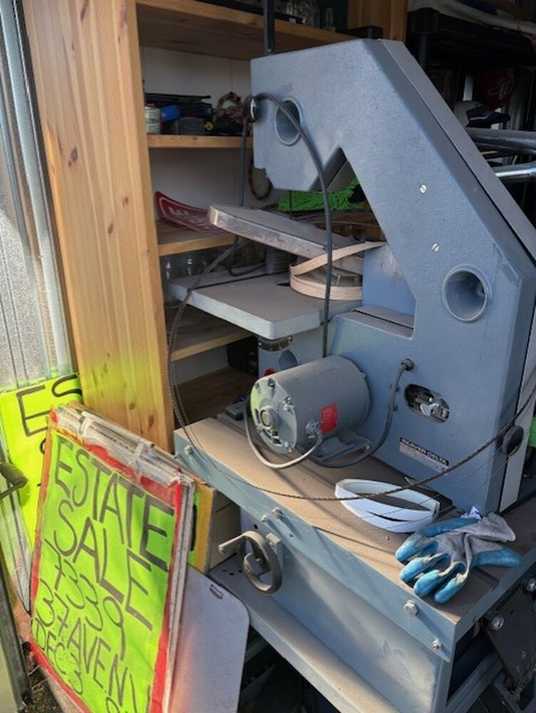 3305 - StorageMart Barlow Trail  auction IB-8084 10