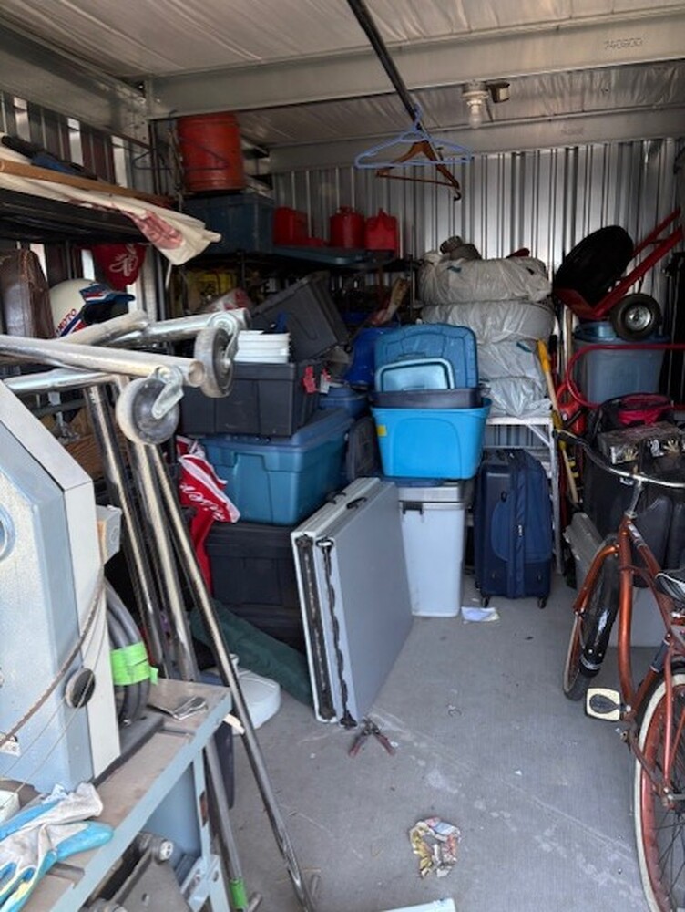 3305 - StorageMart Barlow Trail  auction IB-8084 60