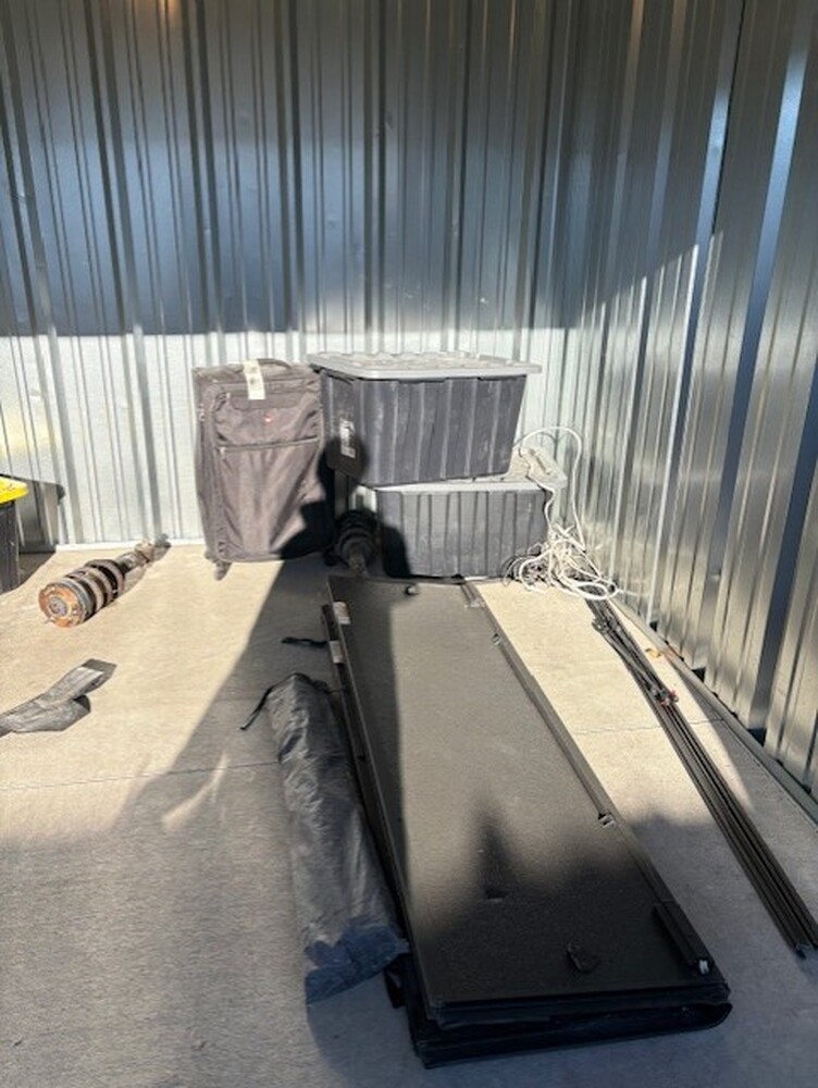3305 - StorageMart Barlow Trail  auction IB-4426