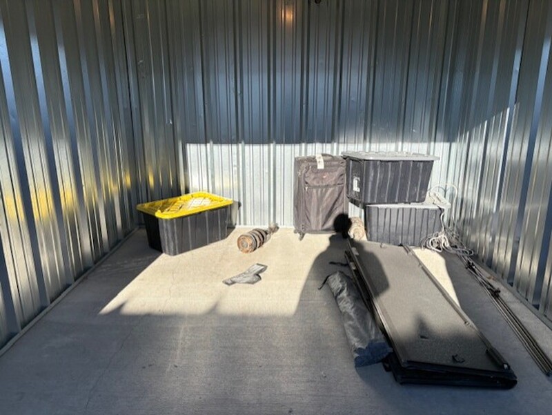 3305 - StorageMart Barlow Trail  auction IB-4426 10