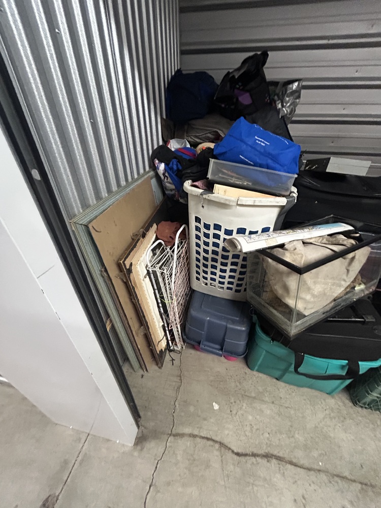 3307-StorageMart 52nd and Peigan Trail  auction IB-4971