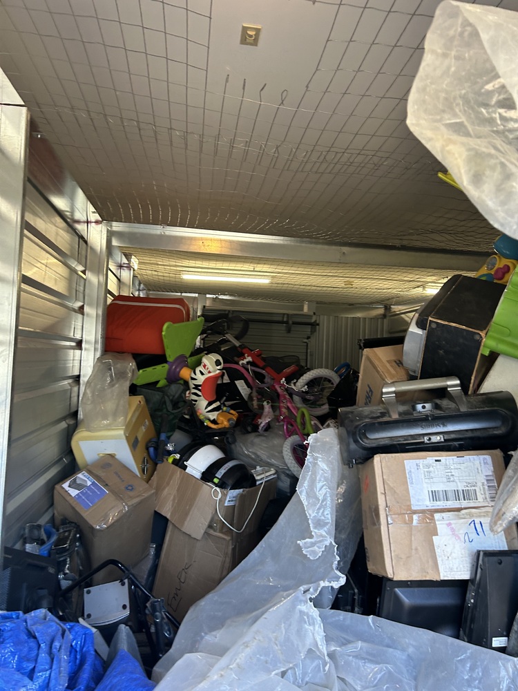 3307-StorageMart 52nd and Peigan Trail  auction IB-6665