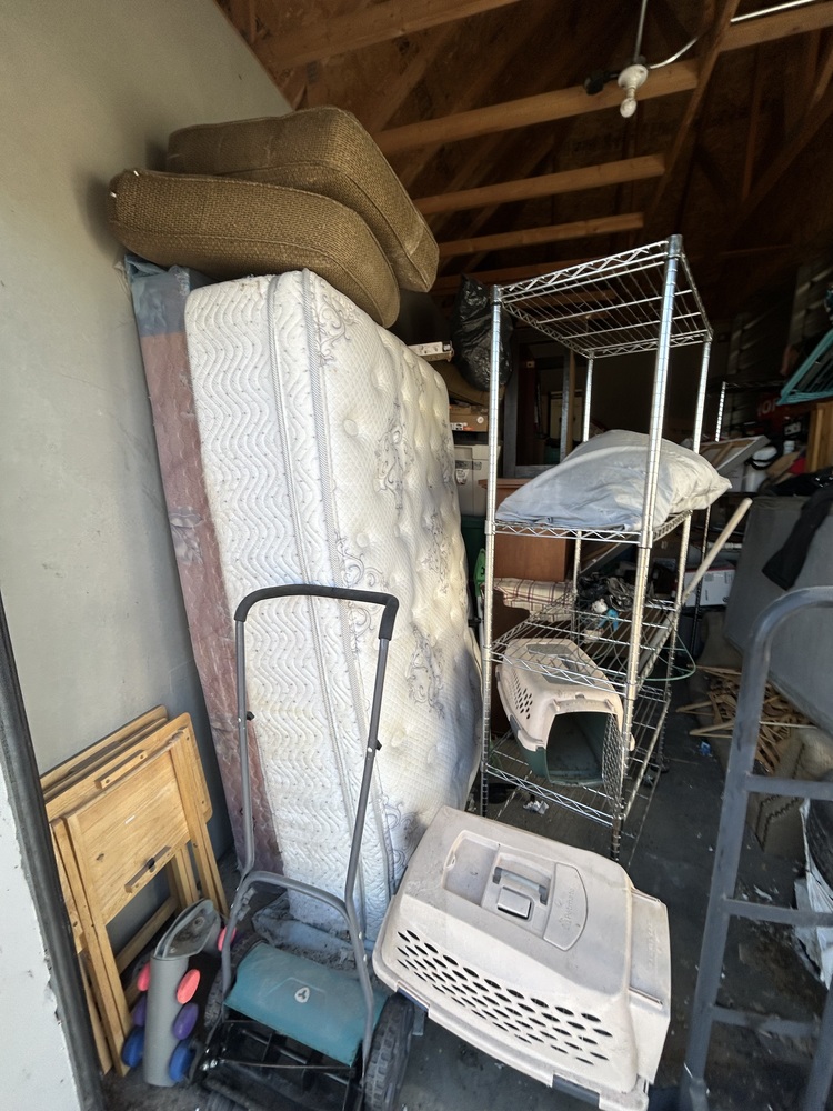 3307-StorageMart 52nd and Peigan Trail  auction IB-5094