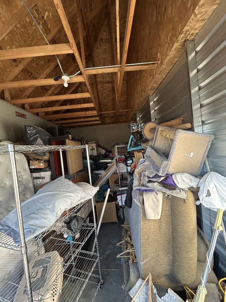 3307-StorageMart 52nd and Peigan Trail  auction IB-5094 10