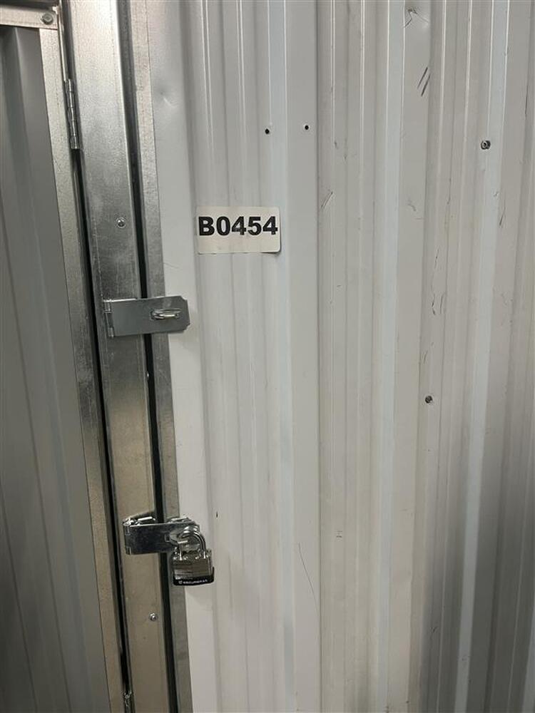 Montreal Mini-Storage - Beaumont  auction IB-6395