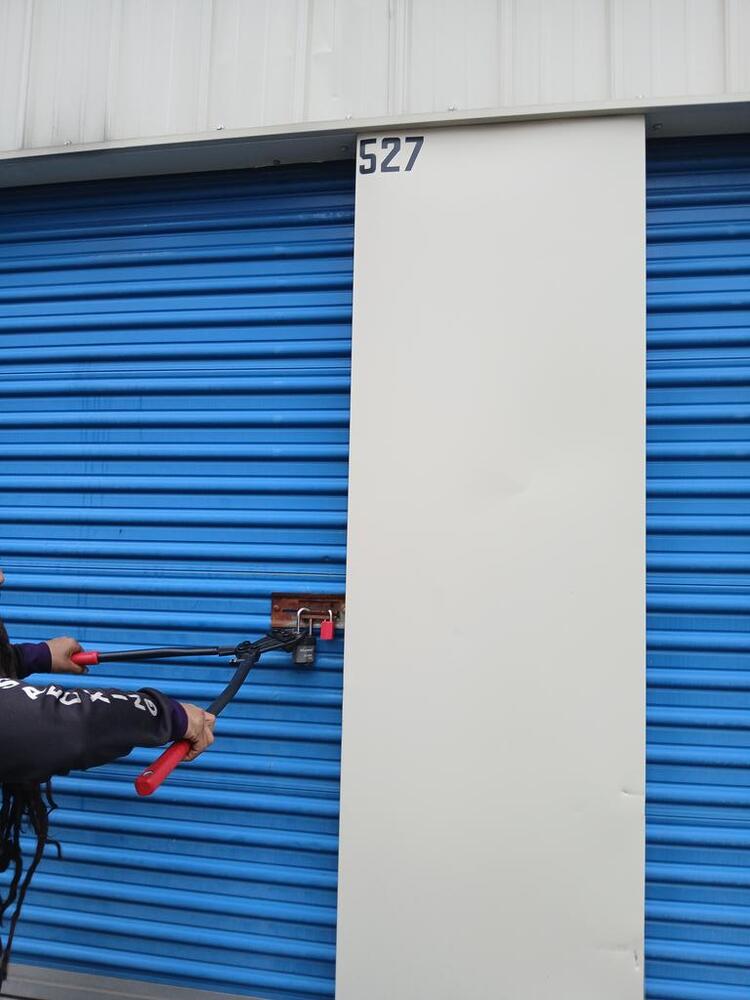 Advantage Self Storage - Salem MA  auction IB-7114