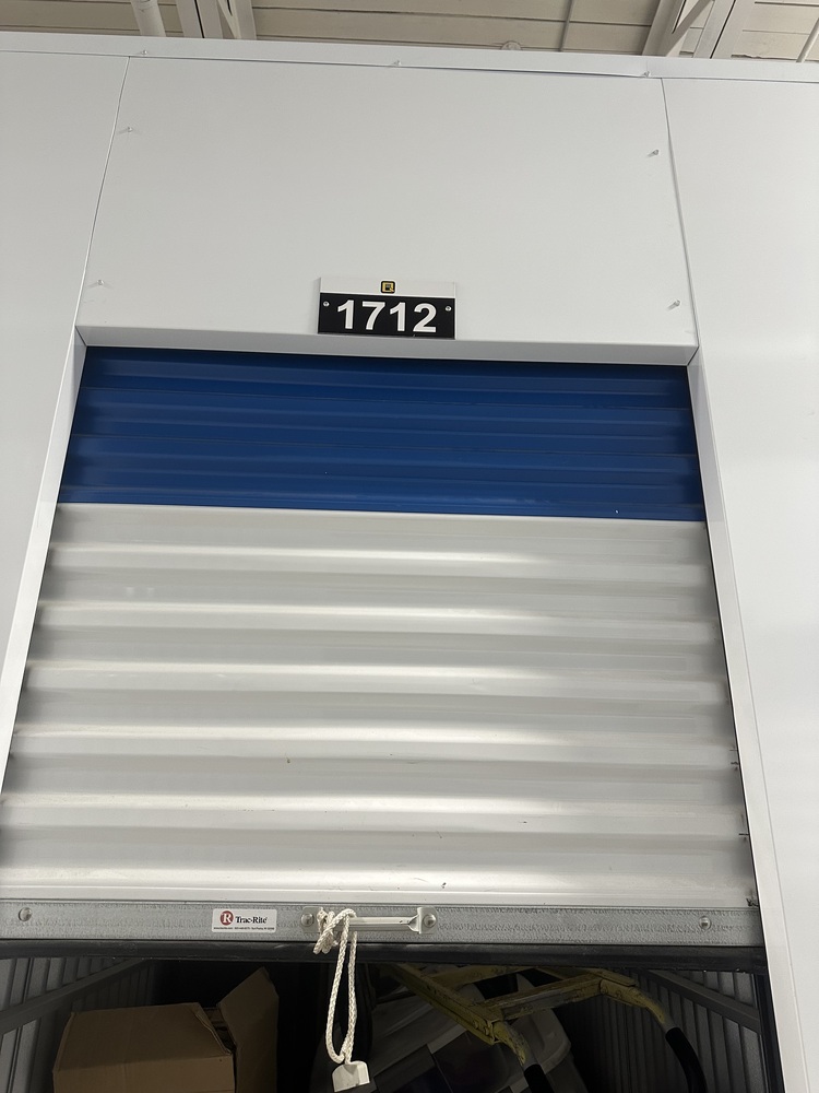 Q SELF STORAGE  auction IB-9639 30