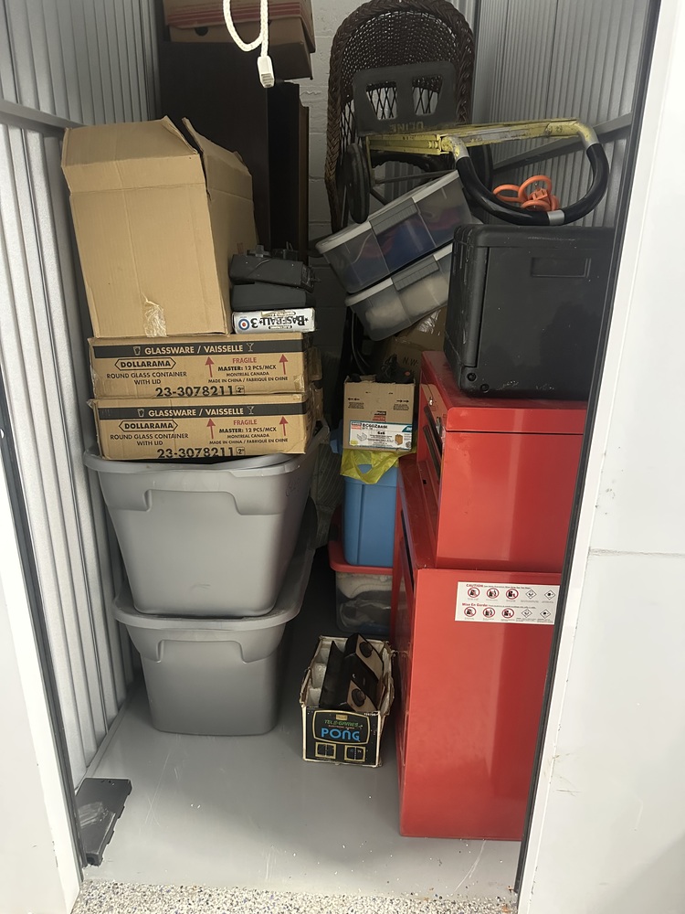 Q SELF STORAGE  auction IB-9639 40