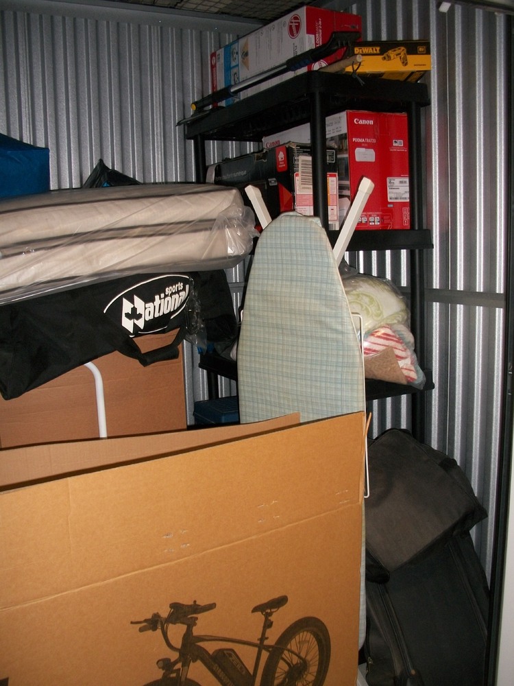 3018 - StorageMart Alden Rd  auction IB-5622 10