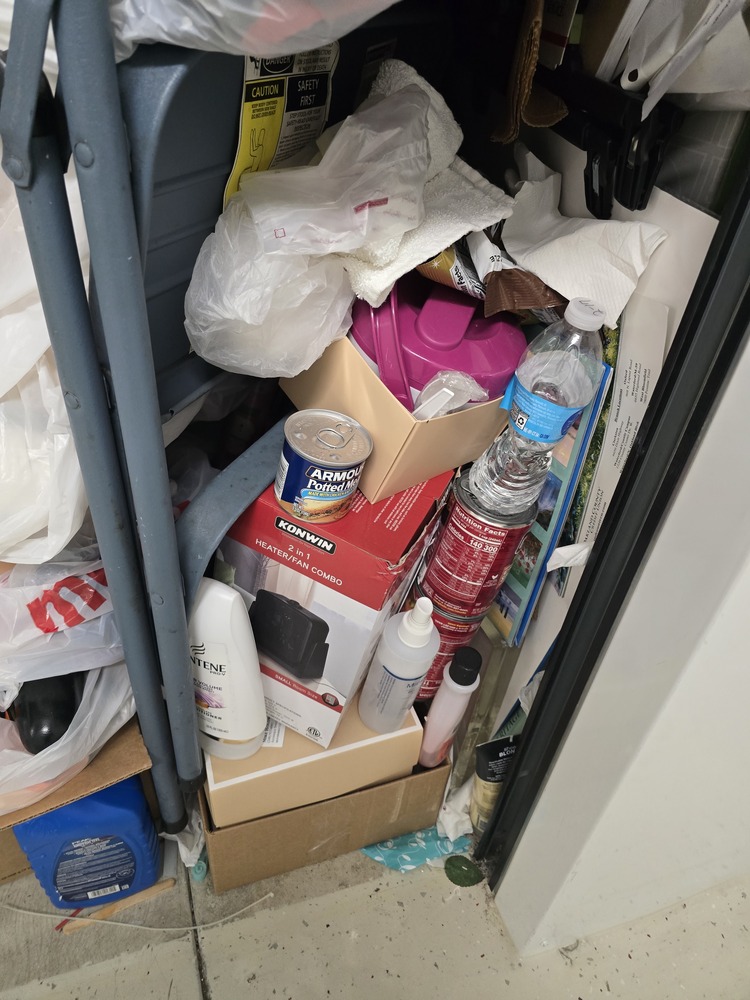 1-800-Self-Storage.com on Maple Rd, Troy  auction IB-4558 40