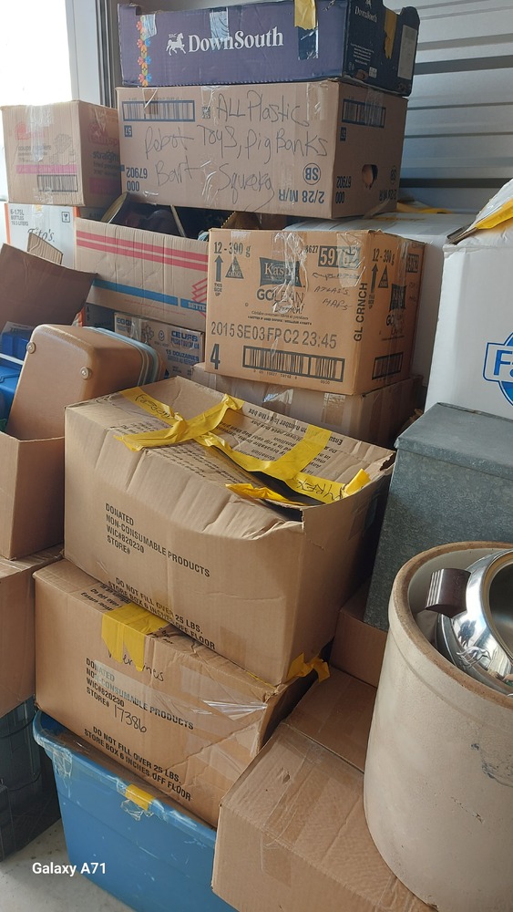 Stanley Self Storage  auction IB-7085 40