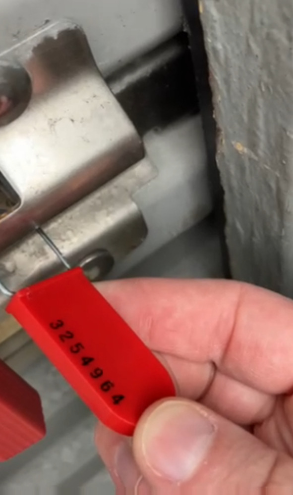 Advanced Self Storage - Vancouver  auction IB-3175