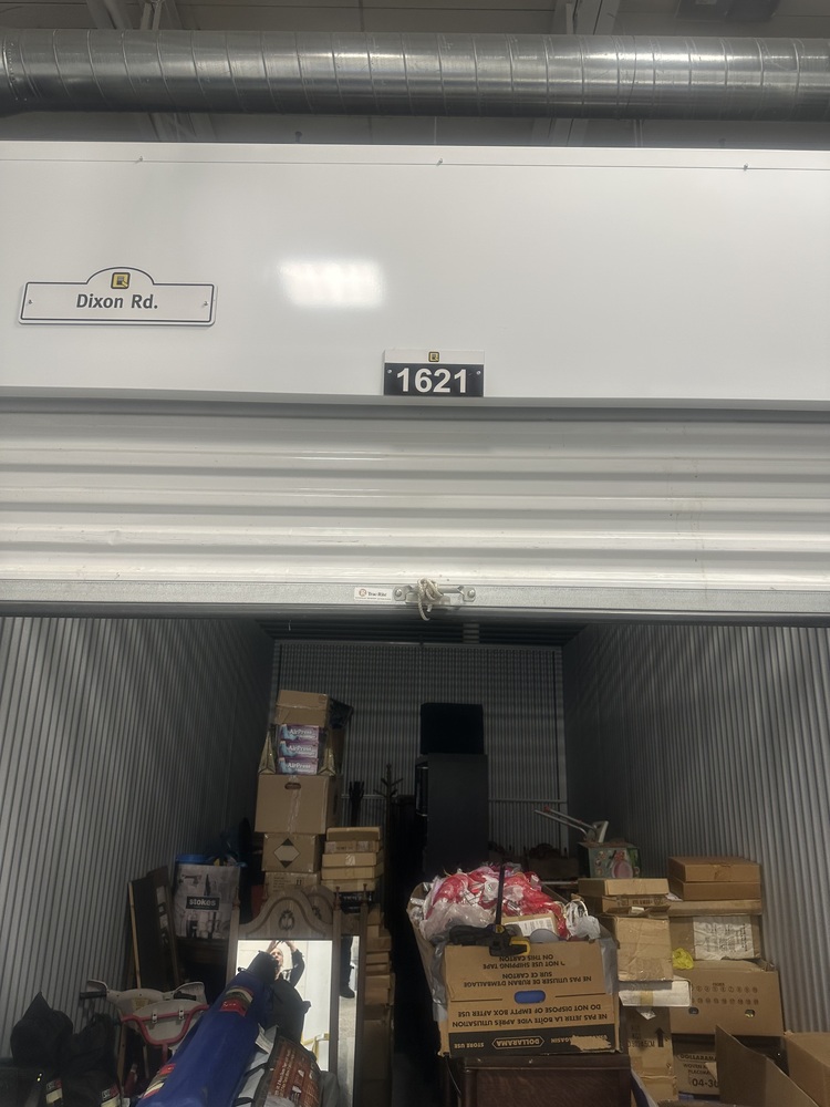 Q SELF STORAGE  auction IB-7585