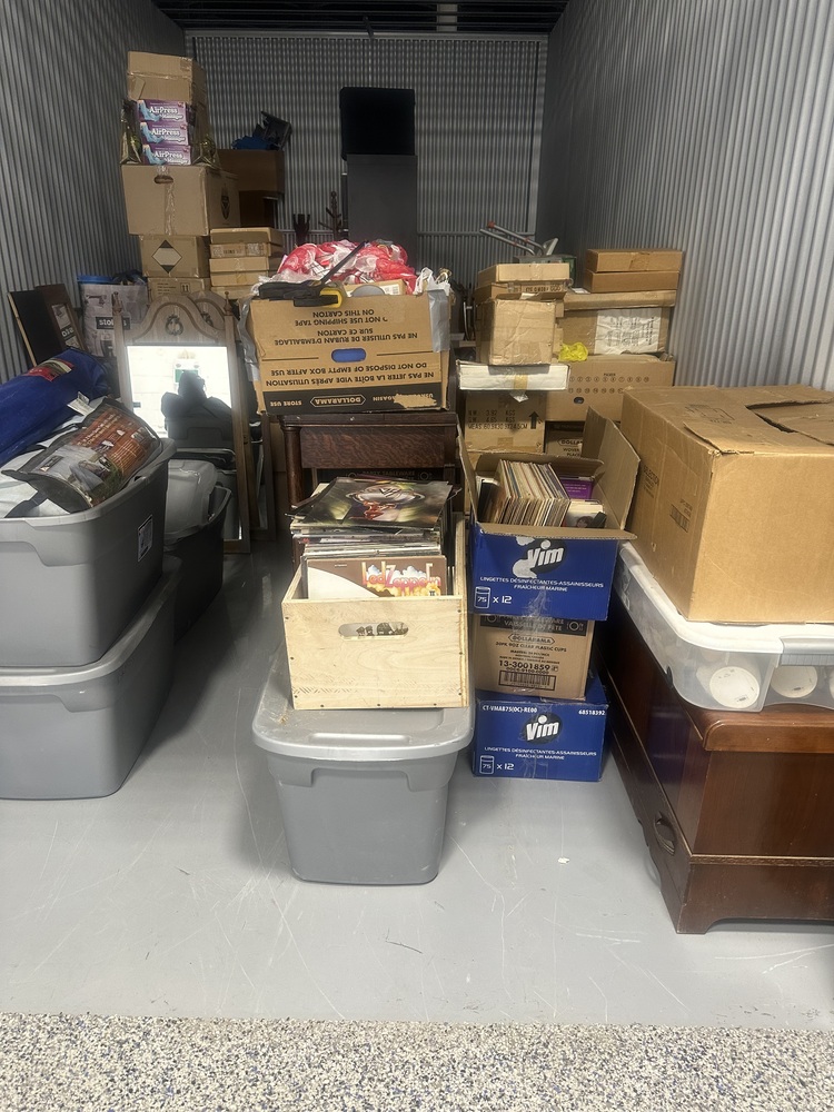 Q SELF STORAGE  auction IB-7585 30