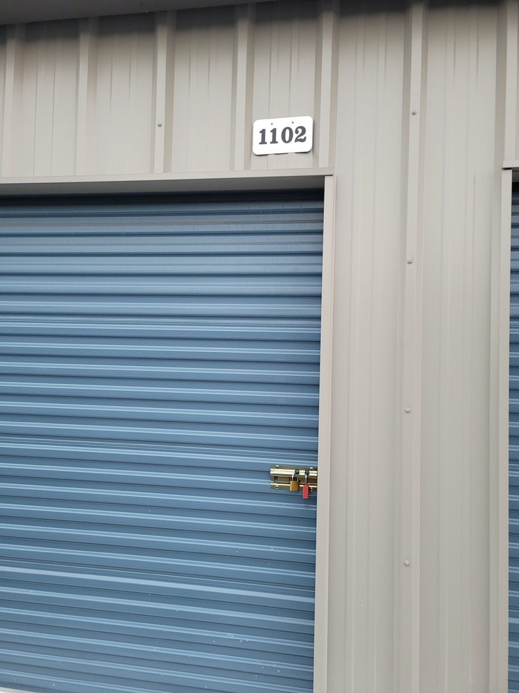 Stanley Storage - Niagara Falls  auction IB-2466