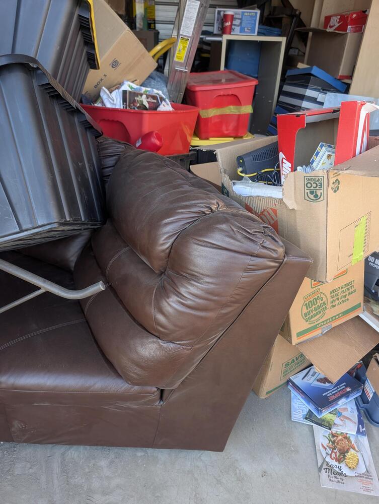 2552 - StorageMart Winterburn RD and 115 Ave  auction IB-1273