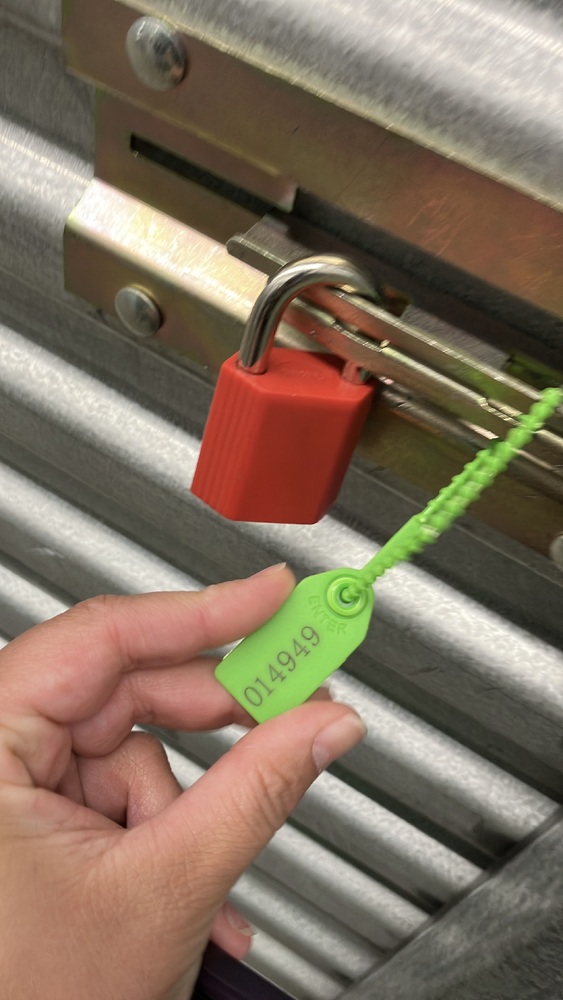 Advanced Self Storage  - North Vancouver  auction IB-5099