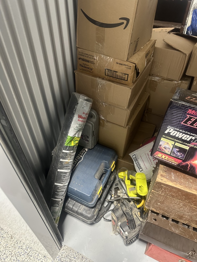 Q SELF STORAGE  auction IB-1000