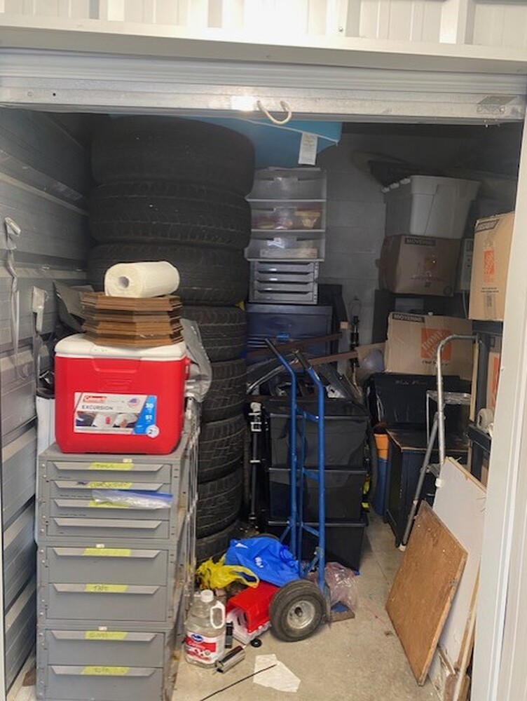 3003 -StorageMart  Adelaide St  auction IB-6903