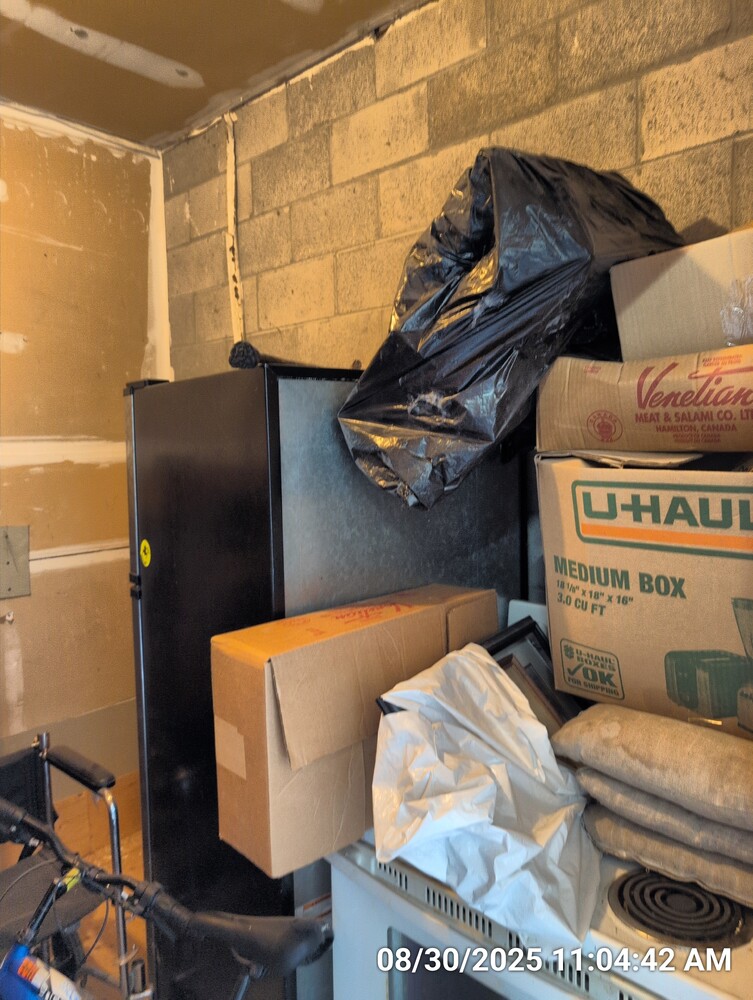 Storage of Stoney Creek  auction IB-1233 10