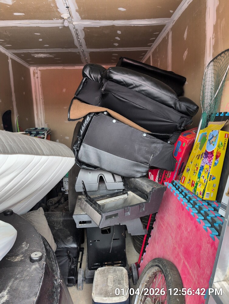 Storage of Stoney Creek  auction IB-8072 60