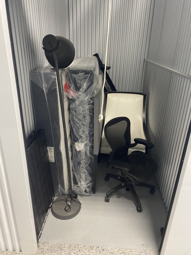 Q SELF STORAGE  auction IB-2635