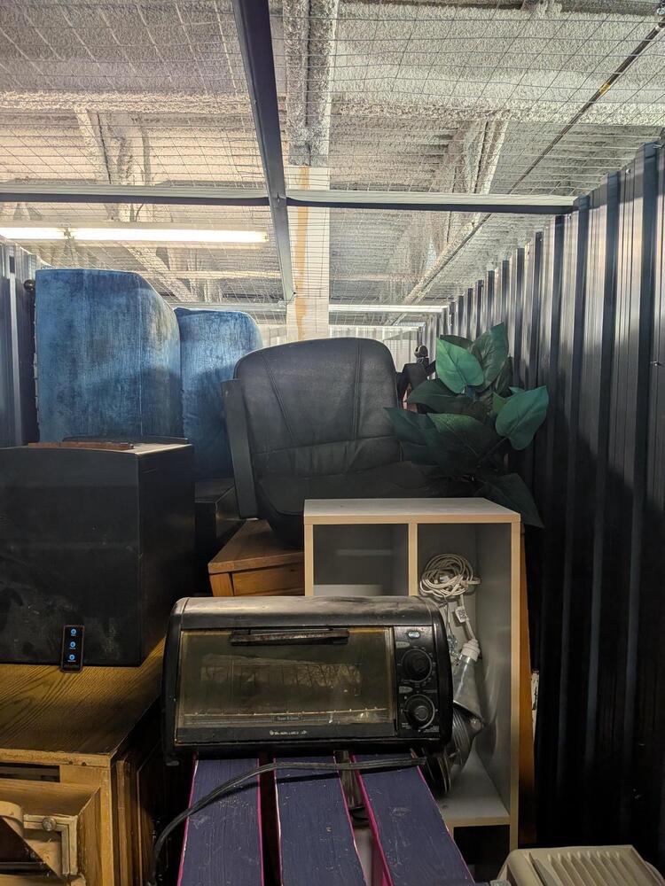 Montreal Mini-Storage - Beaumont  auction IB-3940 40