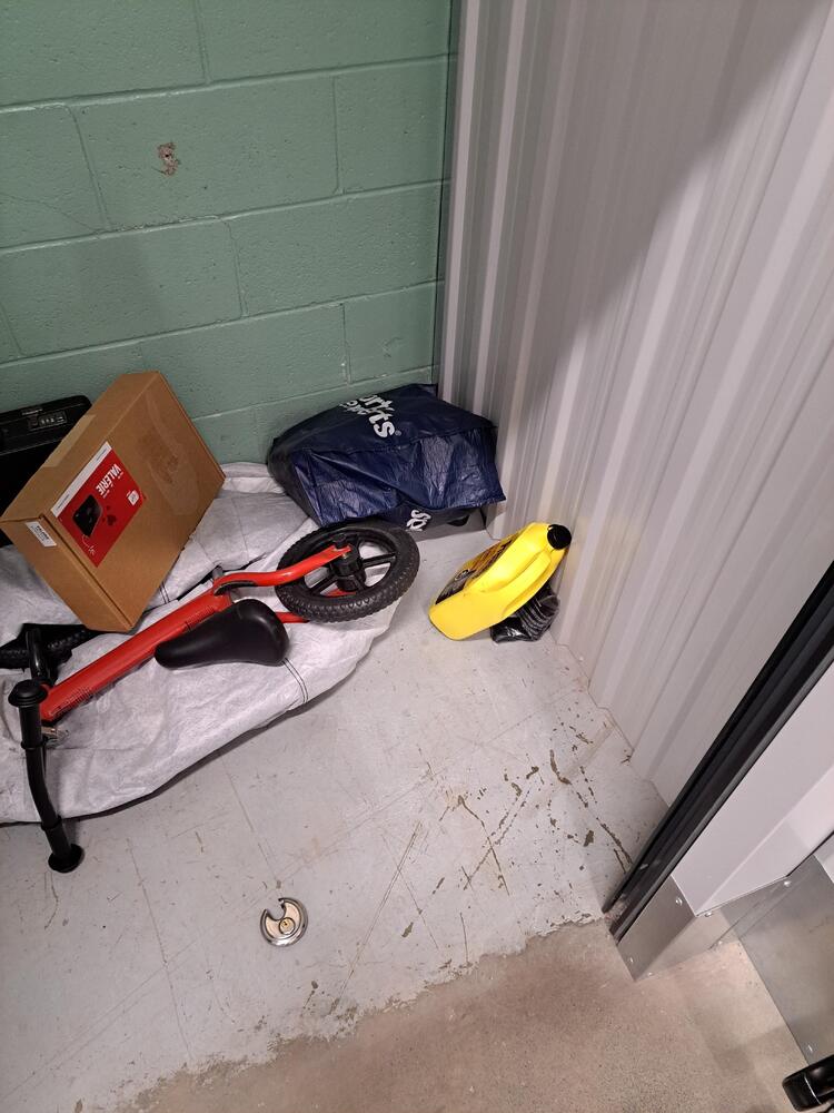 Montreal Mini-Storage - Hodge  auction IB-4486