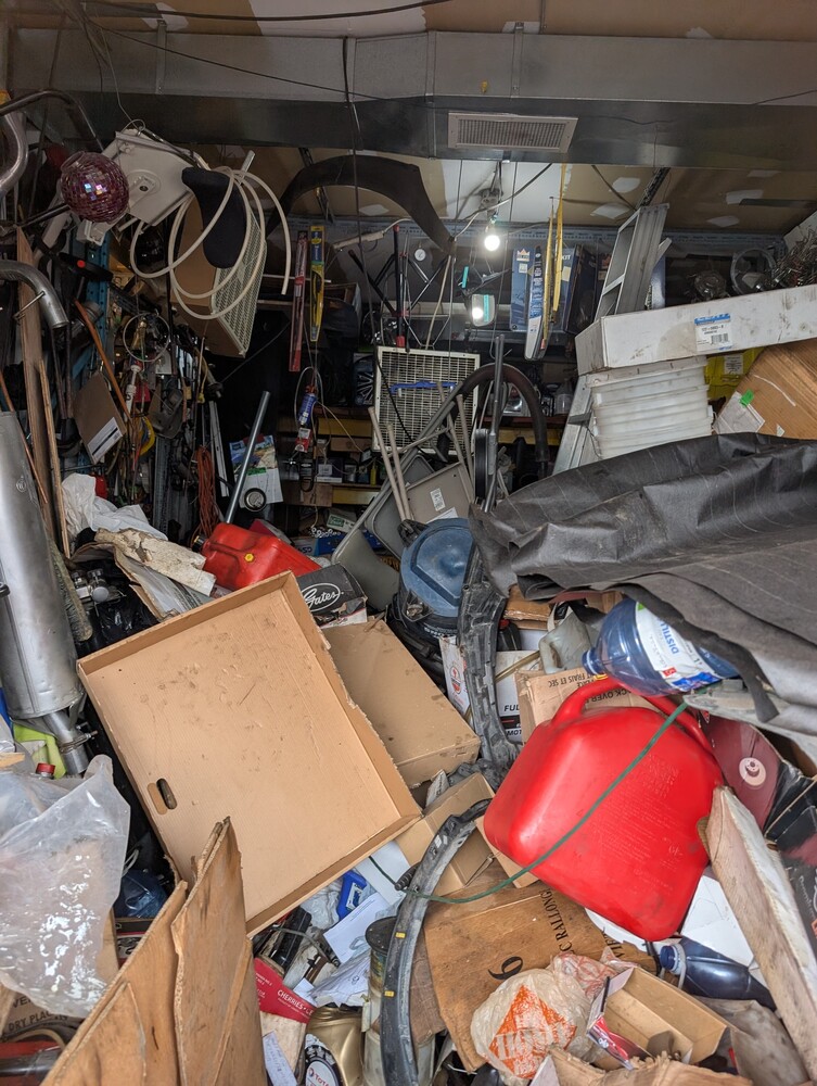 3014 - StorageMart Trethewey Dr Toronto  auction IB-6821