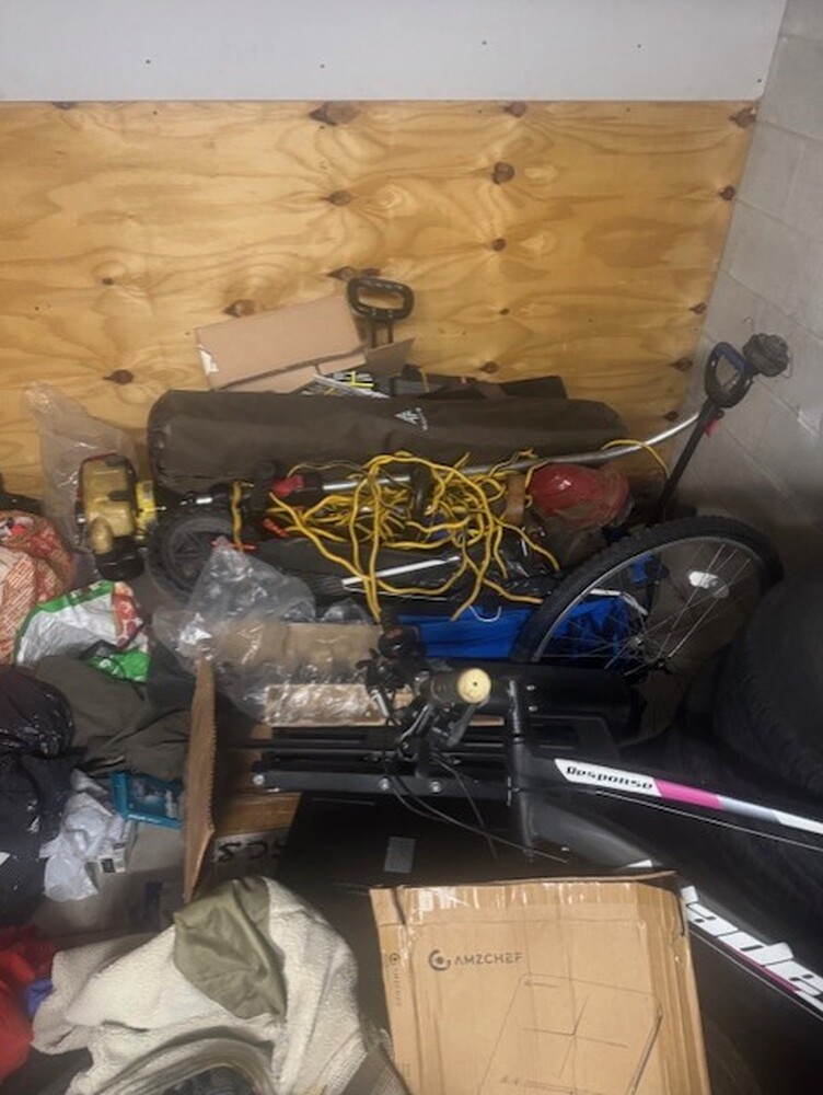 3014 - StorageMart Trethewey Dr Toronto  auction IB-6650