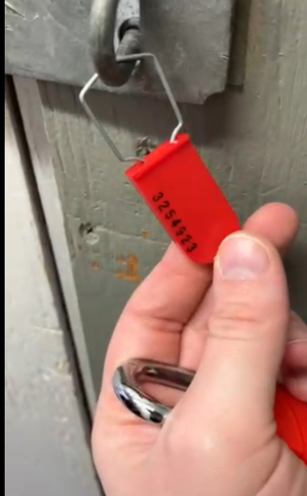 Advanced Self Storage - Vancouver  auction IB-6470