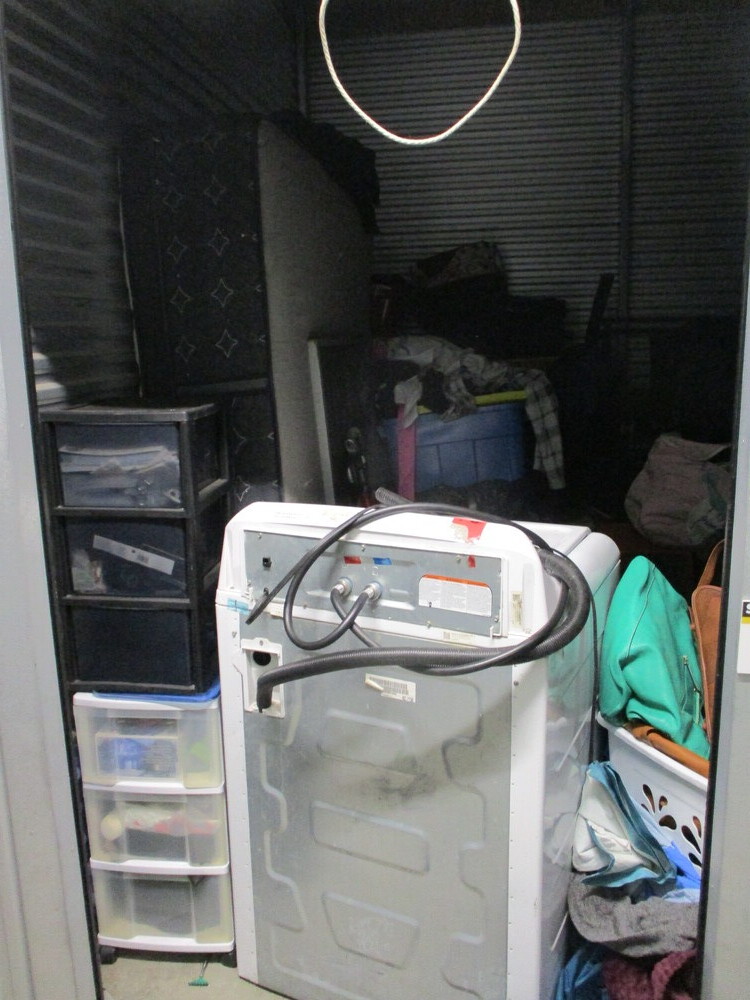 3204 - StorageMart Circle Dr and 11th St W   auction IB-9236