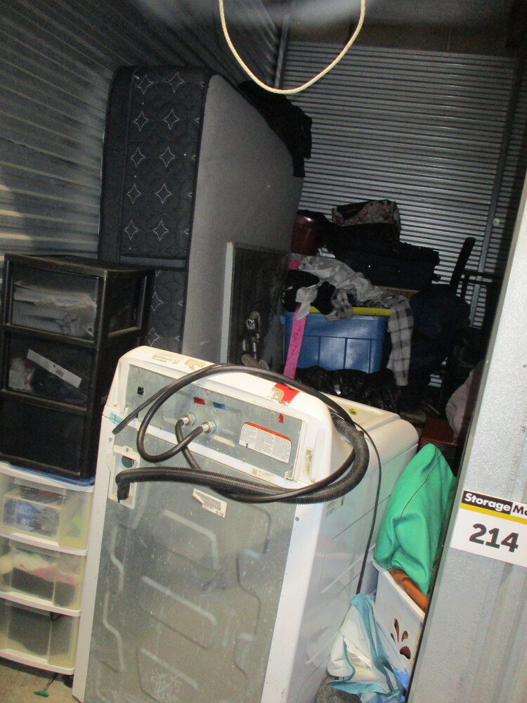 3204 - StorageMart Circle Dr and 11th St W   auction IB-9236 30