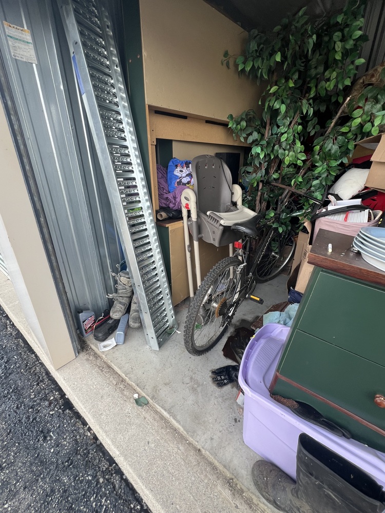 3004 - StorageMart St Thomas  auction IB-1884 40