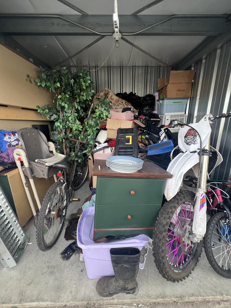 3004 - StorageMart St Thomas  auction IB-1884 90