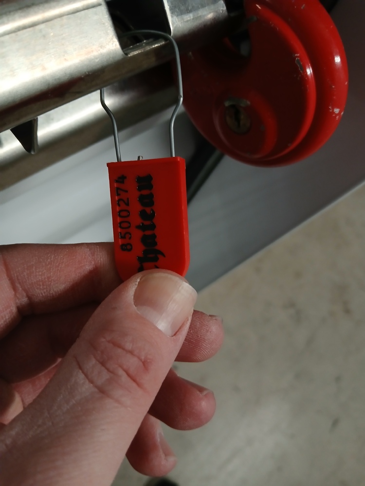 1-800-Self-Storage.com on Maple Rd, Troy  auction IB-6727 30