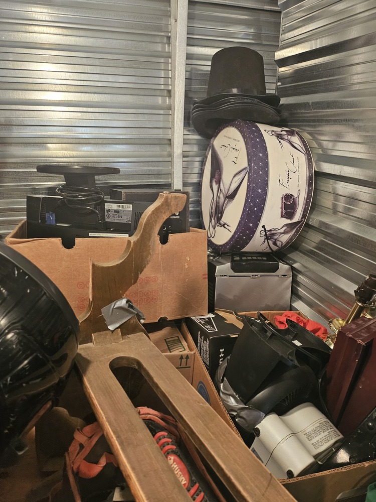 3035 - StorageMart Belleville  auction IB-5390 40