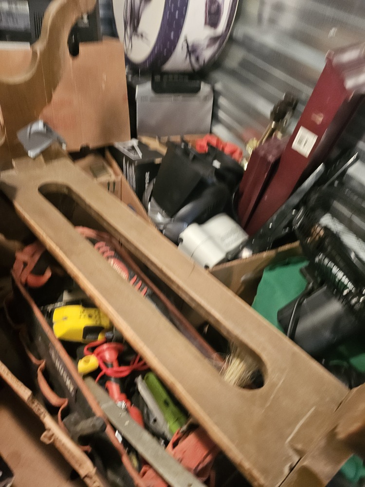 3035 - StorageMart Belleville  auction IB-5390 50