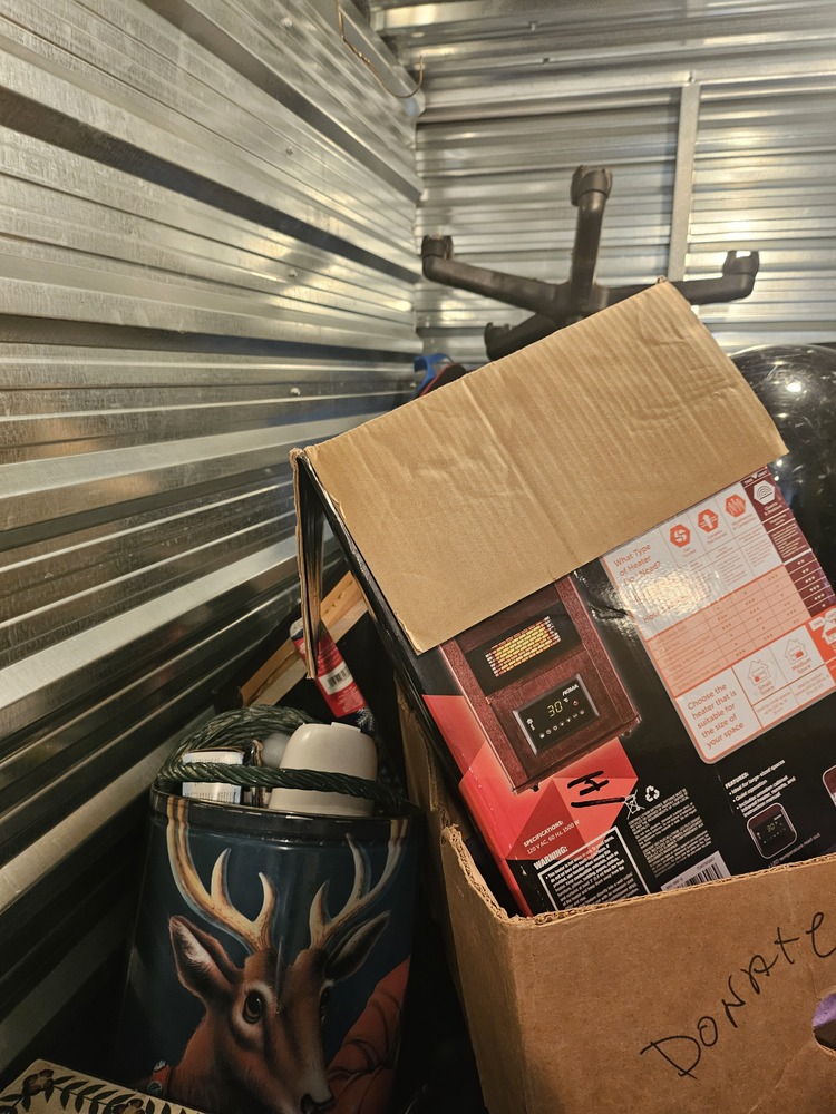 3035 - StorageMart Belleville  auction IB-5390 70