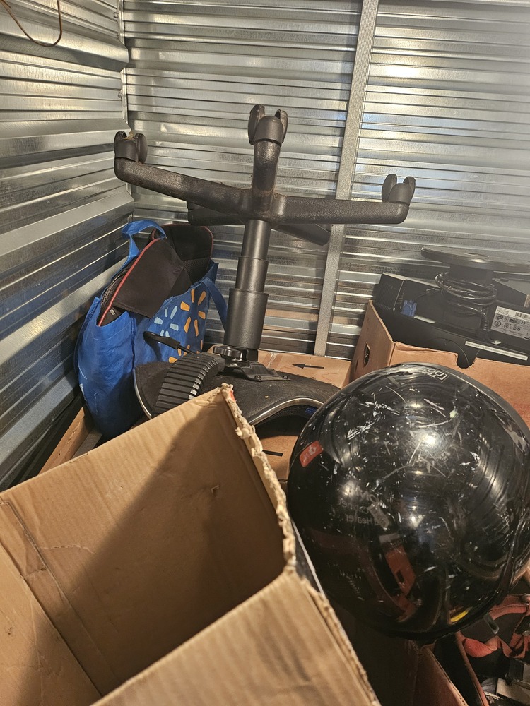 3035 - StorageMart Belleville  auction IB-5390 110