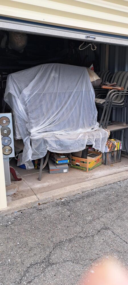 3008 - StorageMart Kipling  auction IB-2354 10