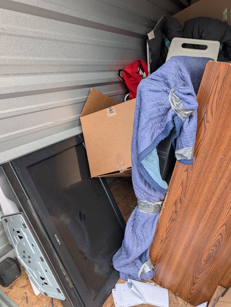 2570 - StorageMart  Westside Dr W  auction IB-7821 40