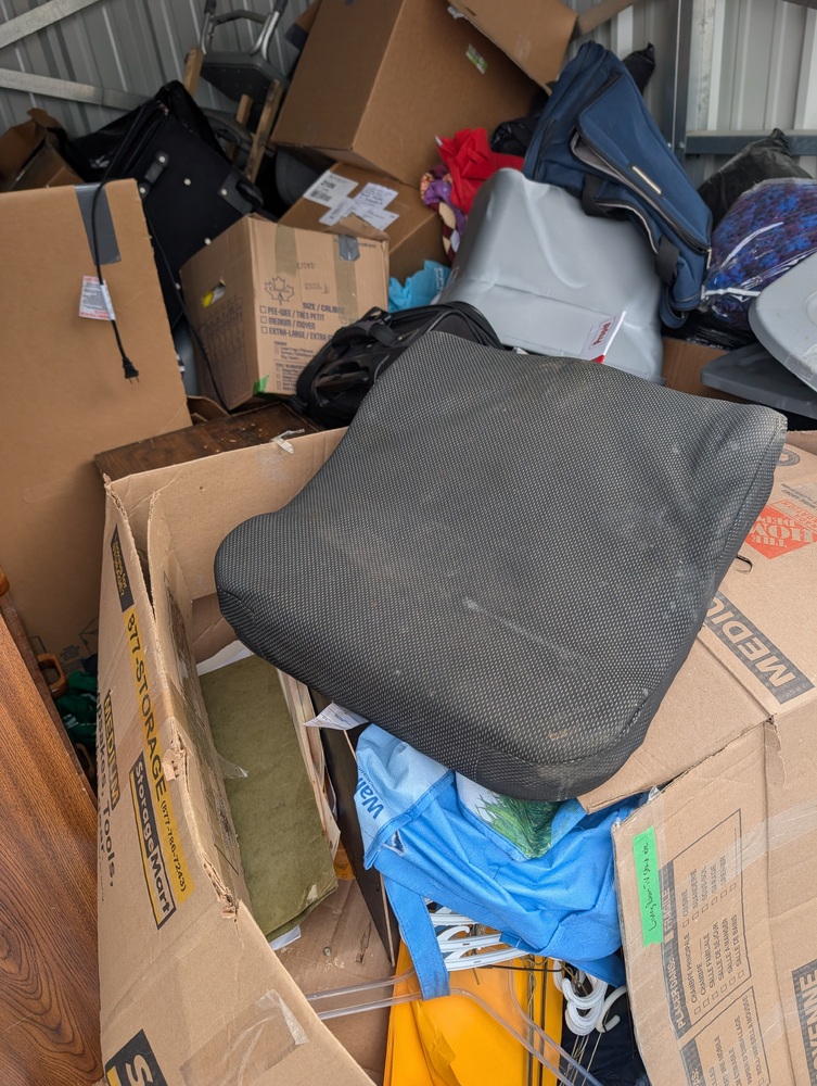 2570 - StorageMart  Westside Dr W  auction IB-7821 50