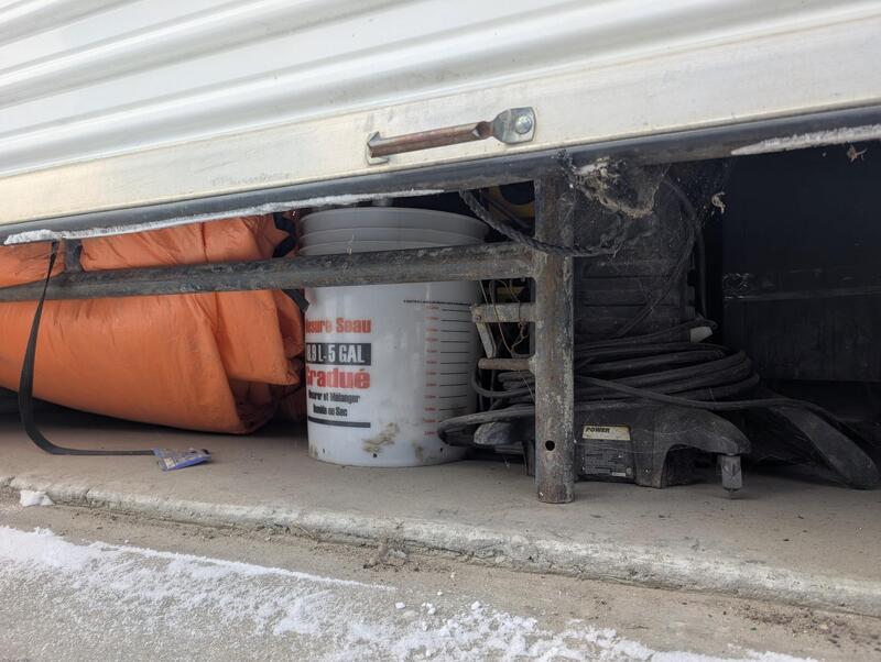 2552 - StorageMart Winterburn RD and 115 Ave  auction IB-5623 40