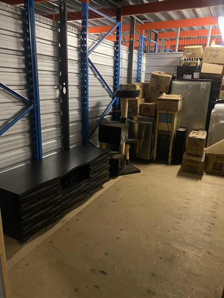3107 -StorageMart  Downtown  auction IB-8255