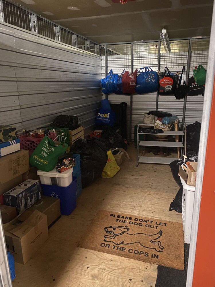 3107 -StorageMart  Downtown  auction IB-8158