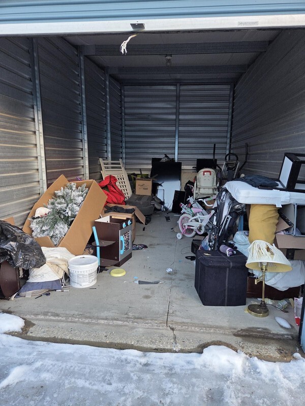 2580 - StorageMart 144 Ave & 127 St  auction IB-6424 10